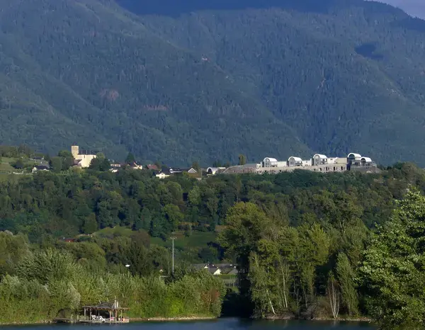 Monte Escalier 73 Monte escalier Aiton