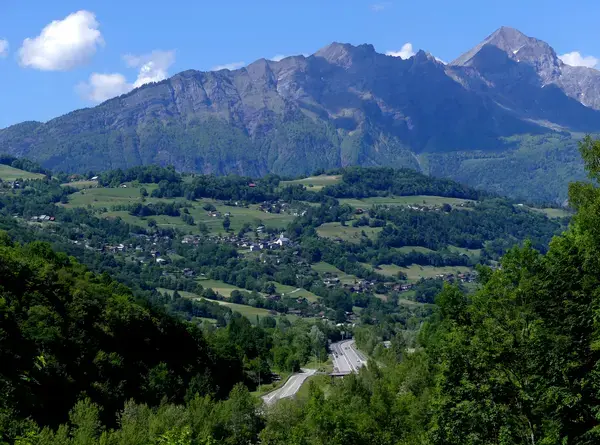 Monte Escalier 73 Monte escalier Marthod