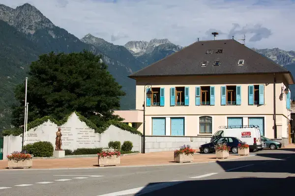 Monte Escalier 73 Monte escalier Saint-Avre