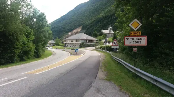 Monte Escalier 73 Monte escalier Saint-Thibaud-de-Couz